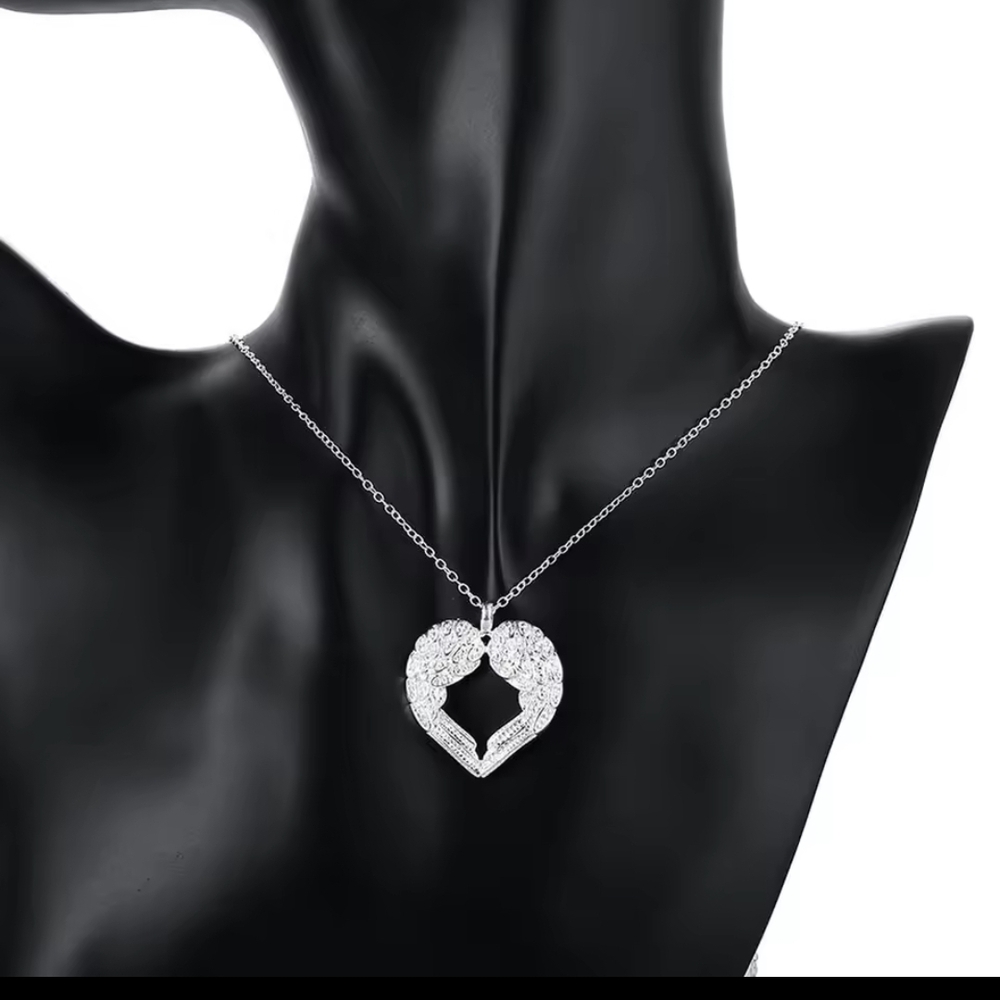 Price Dropped 925 STERING SILVER   Elegant  Heart  Necklace